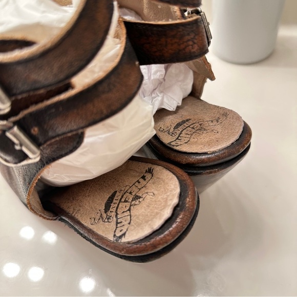 Freebird by Steven Brown Ankle Boots with Distressed Leather Chunky Heel 9 Shoes - Picture 4 of 10